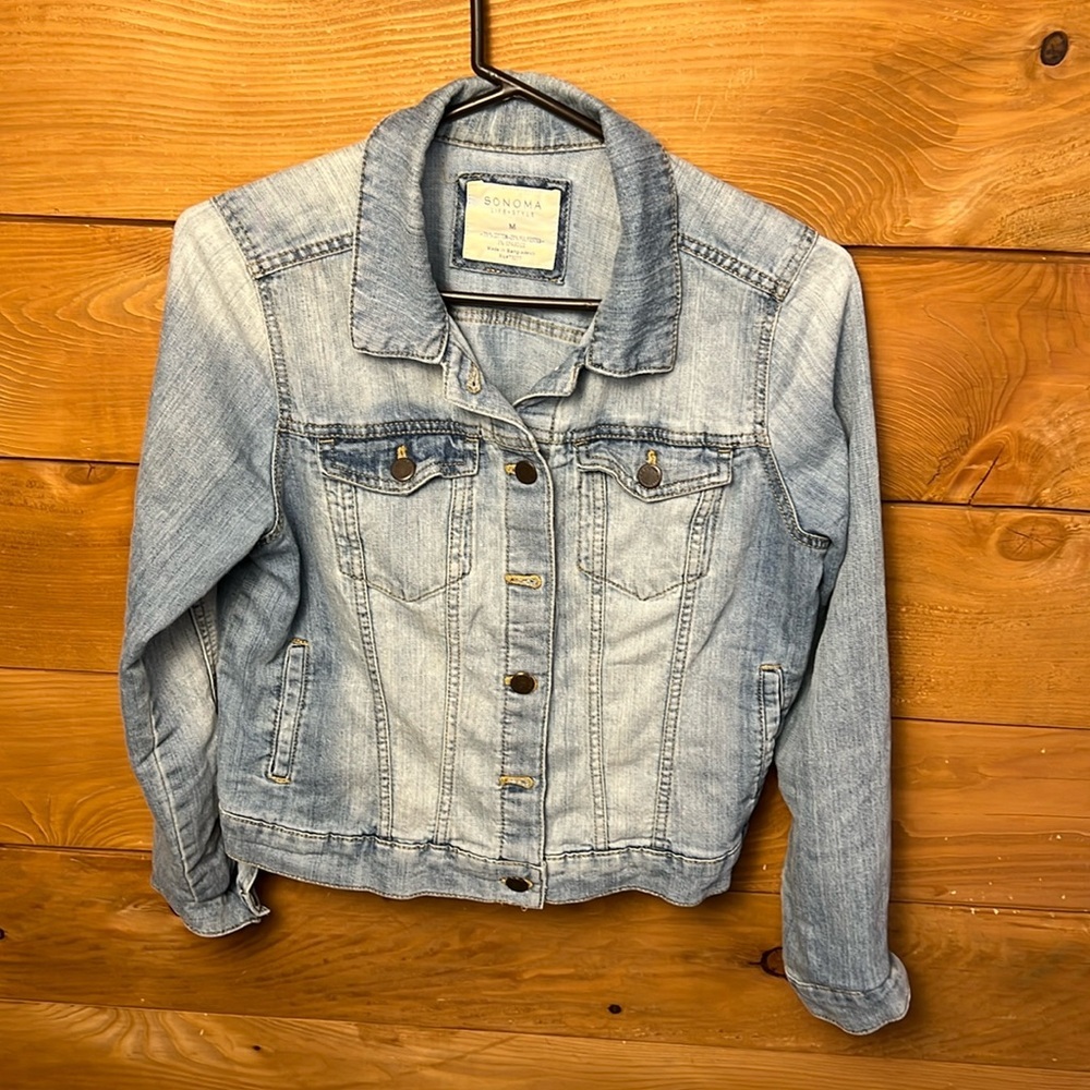 Sonoma Life+Style Womens Denim Blue Jean Jacket Pockets Button light wash faded